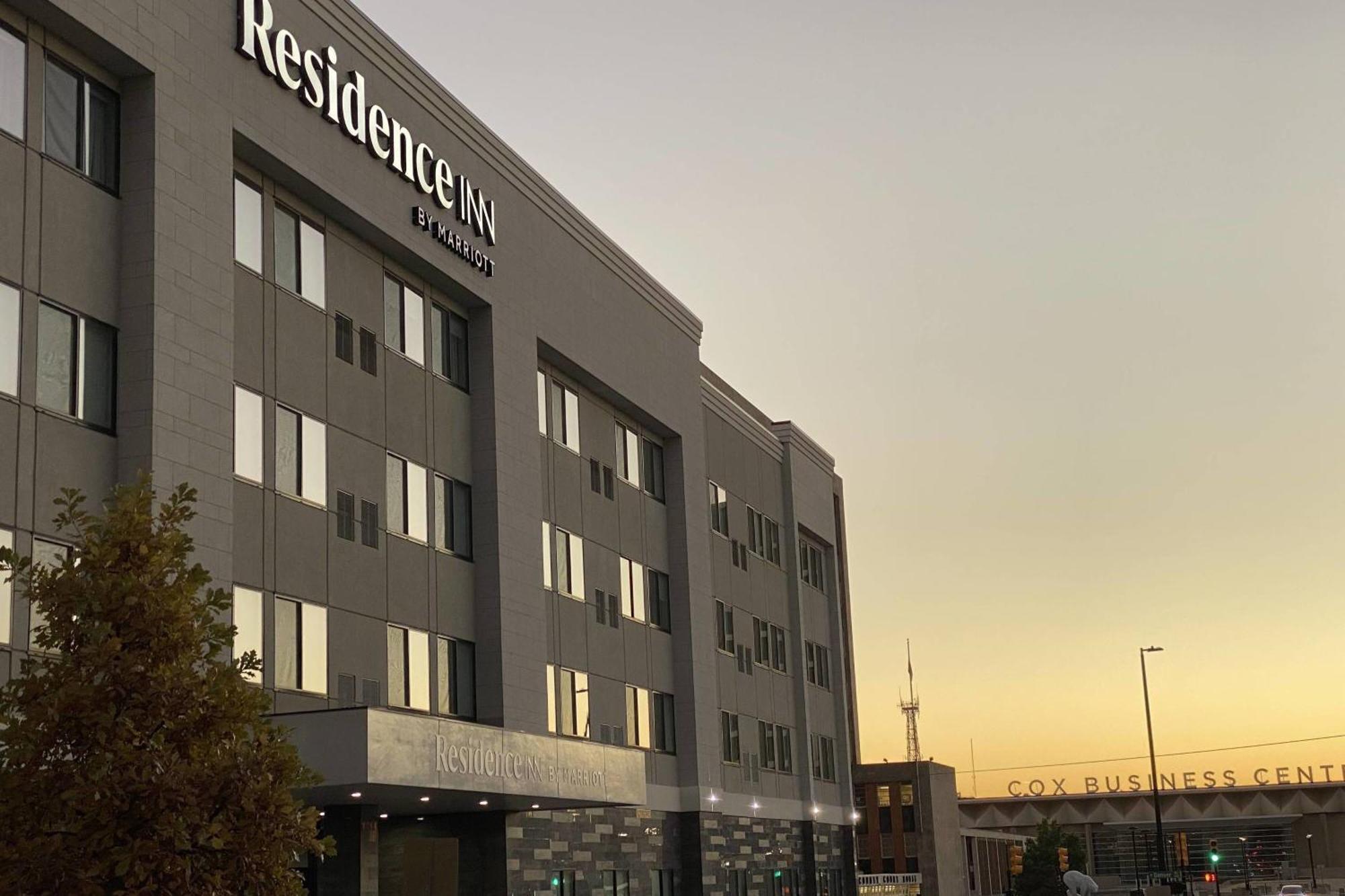 Residence Inn By Marriott Tulsa Downtown Exterior foto